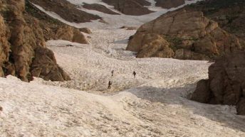 glaciers on the way to Qash Mastan Peak