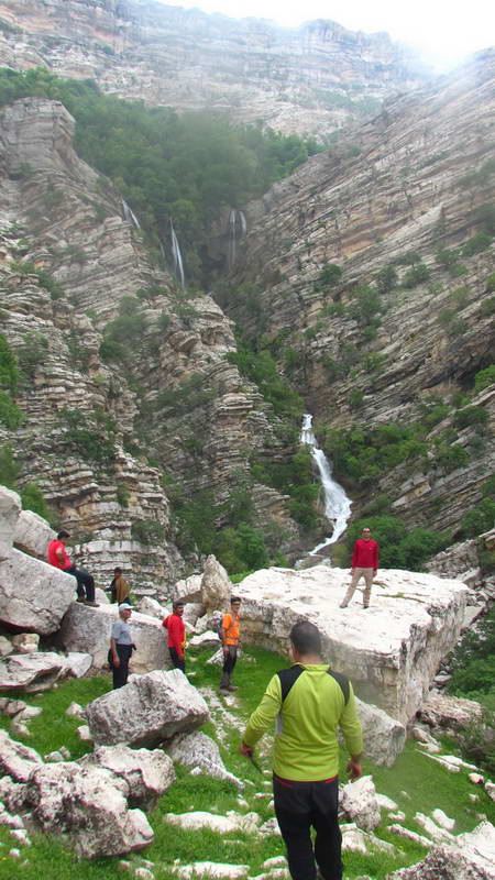 Towards Toufe Kama Waterfall