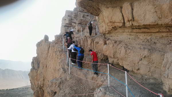 At the middle heights of Sofeh mountain