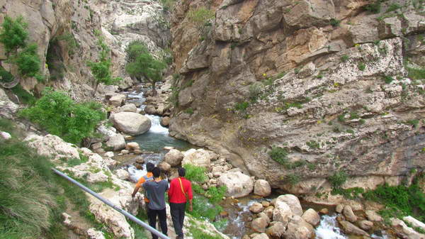 Towards Toufe Kama Waterfall