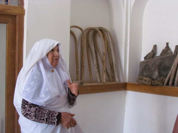 One of women of varzaneh town in the Yousefi Old House