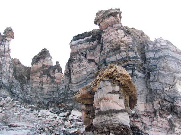 Salt crystal rocks in Jashak salt dome, Bushehr