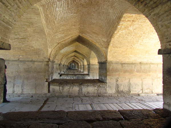 Under floor of Khajoo Bridge
