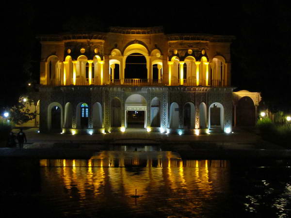 Historical mansion in Shahzadeh Mahan garden
