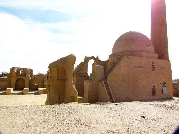 Historical Barsian mosque & minaret