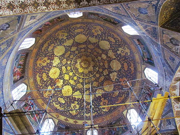 Gilding and decoration of ceiling of dome the Bethlehem church