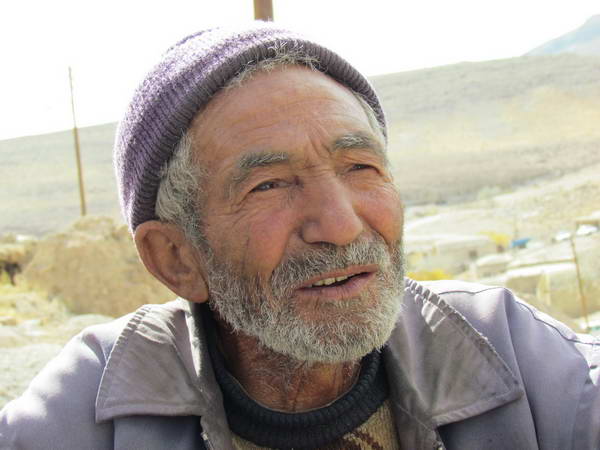 An old man of Meymand rocky village