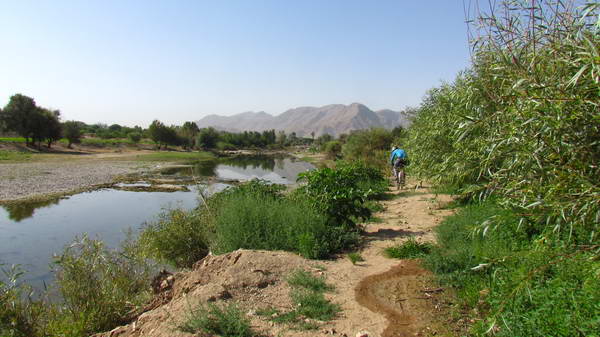 Along the Zayandeh Rud after Nekoo Abad dam
