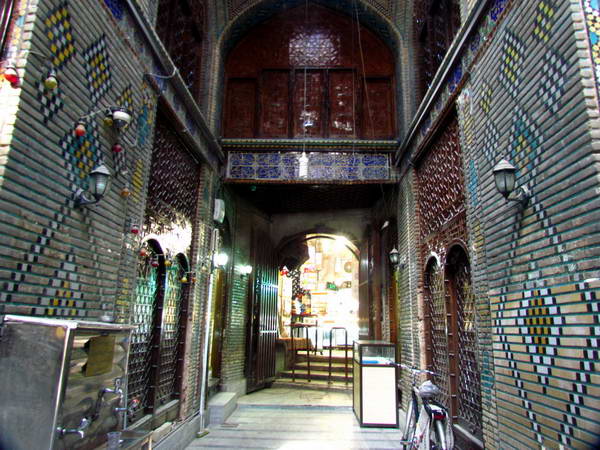 The entrance of the Timcheh Malek, Isfahan