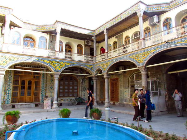 Timche Malek ( Malekotojar ), with Two-story rooms