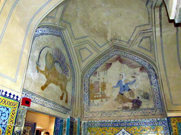 Ali Gholi Agha Bath, Painting decorations