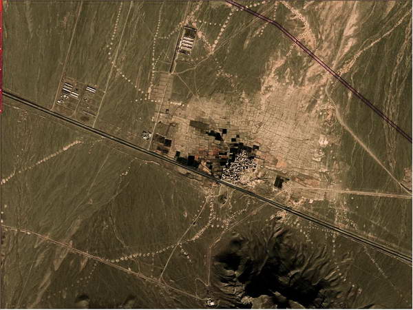 Aerial map of Gharneh village- rosary-like strings represent the aqueduct wells
