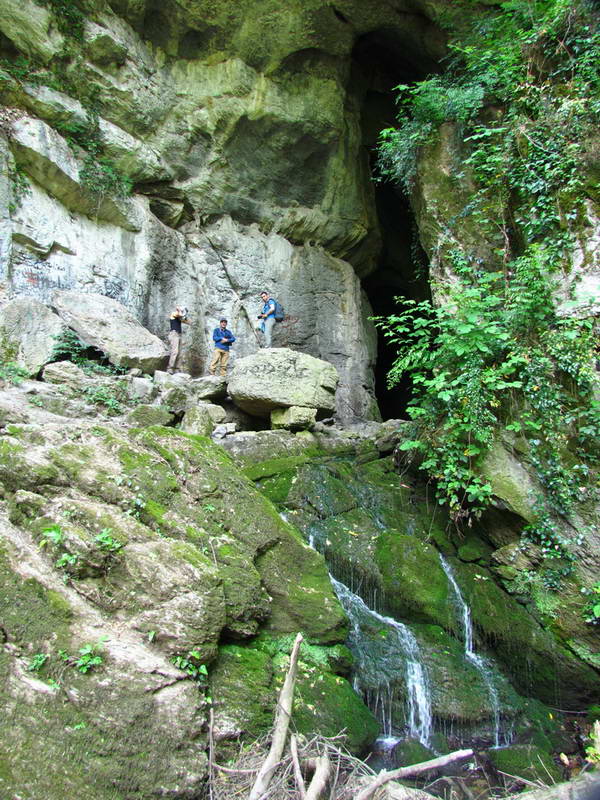 Div-e Speid cave, Shir Abad Waterfalls