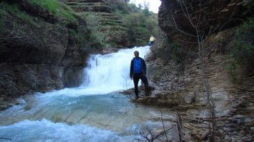 Mazeh Khaki River & waterfall