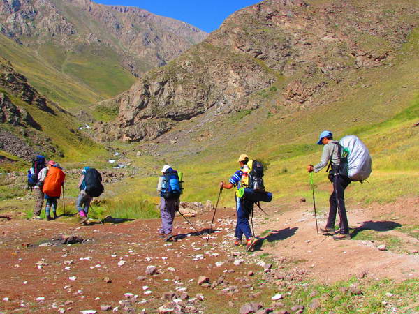 Climbing to Dokhaharan peak in the northwest of Damavand mountain