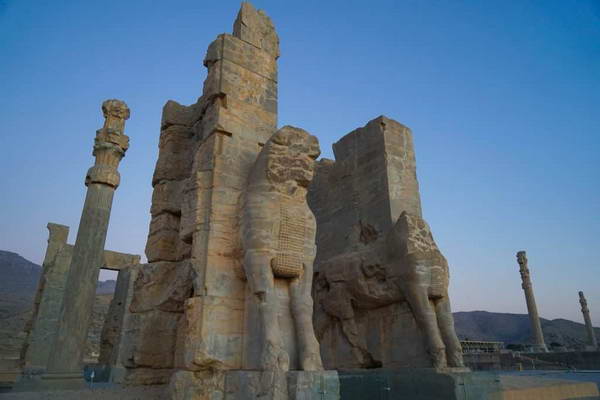 Persepolis - Nasir -al Molk Mosque - Jordan travelogue in inspiredbymaps.com