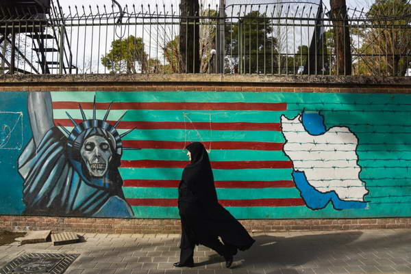 tehran-tourist-attractions - IS IRAN SAFE? by Joan Torres