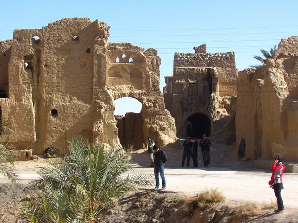 Ruined old buildings, Bayazeh village