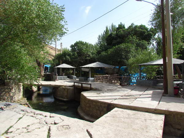 Pir-e Ghar tourist area, Farsan