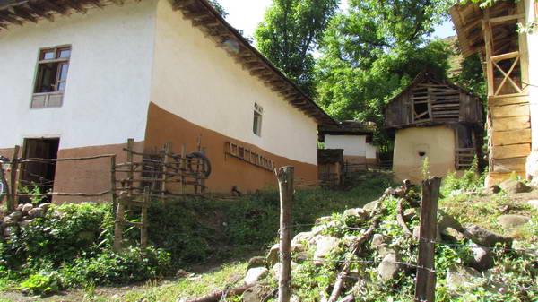 Nav village, on the old route from Asalem to Khalkhal