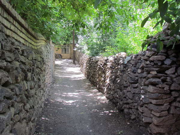 Garden Alleys, Khansar