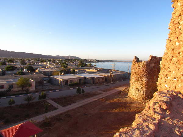 Portuguese castle and Hormuz town