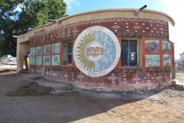 Jerry Pulak Historical House, with beautiful new murals, Hormoz town