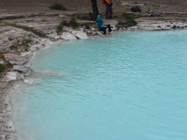 Div Asyab fountains and lake, with a turquoise blue water