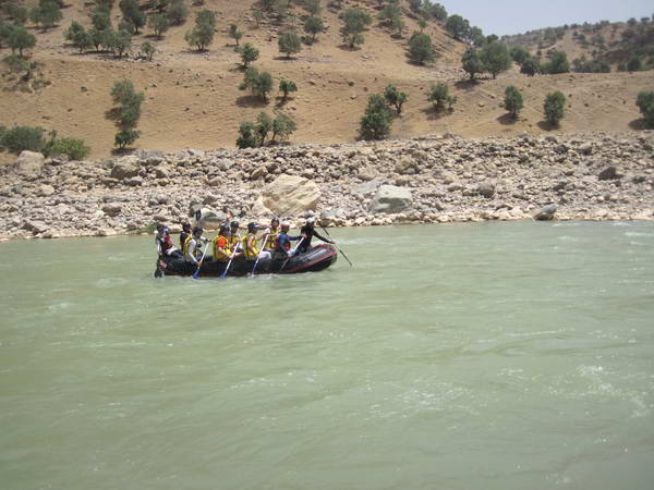 Rafting in Armand river