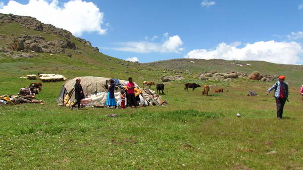 Nomads in the highlands of Neor road to Subatan