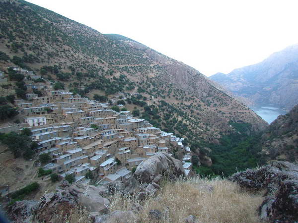 The stepped village of Naw