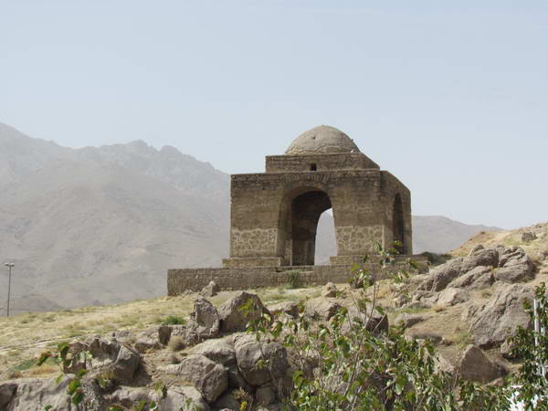 The four-arched monument, Niasar