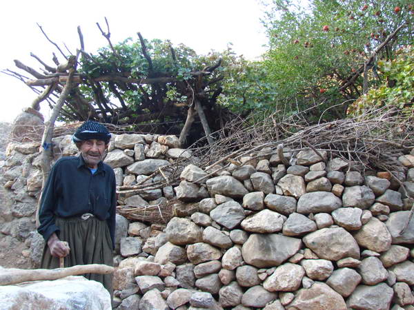Kurds in Uraman villages, Zoom