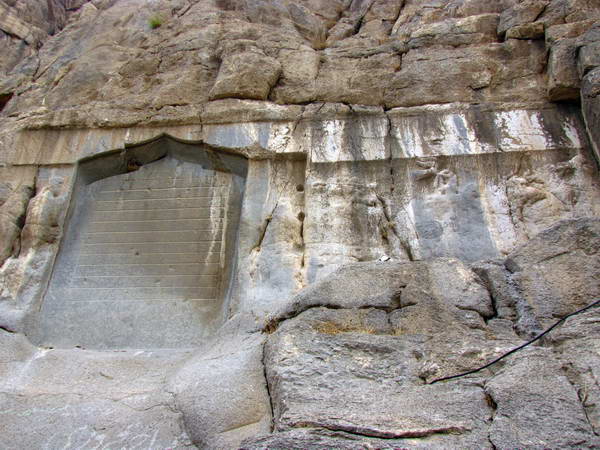 Mehrdad Ashkani reilief & inscription of Sheikh Ali Khan Zanganeh, Bisotun historical complex
