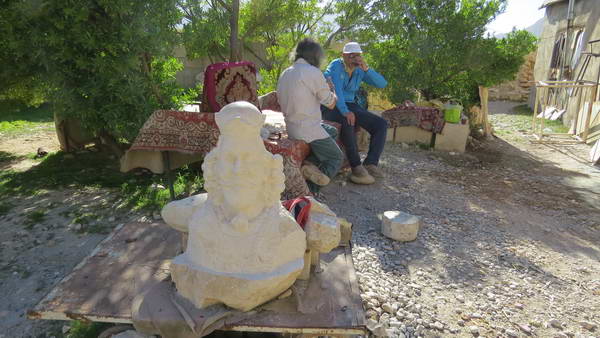 A rest on the foot of Shapur mount (with Master Behrooz Pirazin)
