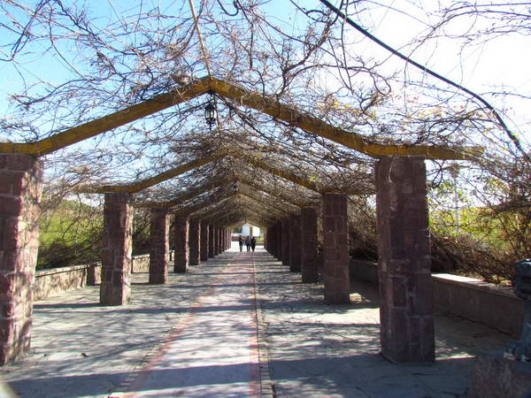 Ab-o-Atash Park in the west of Tabiat Bridge
