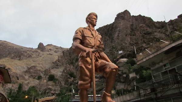 The mountaineer statue in Darband square