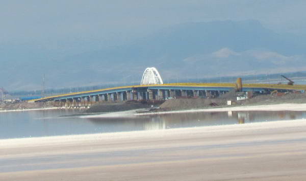 The bridge and road that cross the Urmia Lake