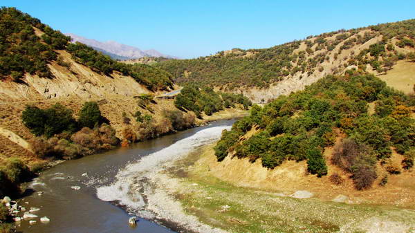 Zab River, parallel to Piranshahr-Sardasht road